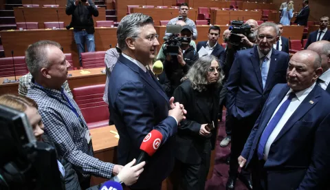 Zagreb, 18.09.2024. Početak 3.sjednice Hrvatskog sabora. Premijer Andrej Plenković u Gordana Jandrokovića i ministara obišao je nove prostorije Hrvatskog sabora.foto HINA/ Admir BULJUBAŠIĆ/ abu