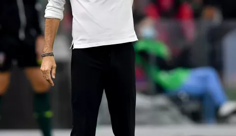 (SP)ITALY-MILAN-FOOTBALL-SERIE A-AC MILAN VS VENEZIA (210923) -- MILAN, Sept. 23, 2021 (Xinhua) -- AC Milan's head coach Stefano Pioli gestures during a Serie A football match between AC Milan and Venezia in Milan, Italy, on Sept. 22, 2021. (Str/Xinhua) Stringer Photo: XINHUA/PIXSELL