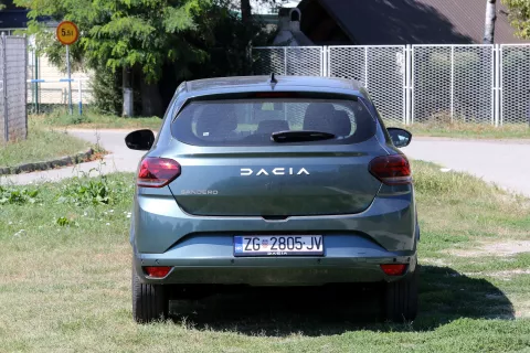 Osijek, 11. 08. 2024, Konjicki klub Osijek, Pampas. Dacia Sandero, Auto Glas, test.snimio GOJKO MITIĆ