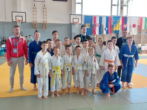 Judo klub Mladost predstavljalo je 18 mladih natjecatelja