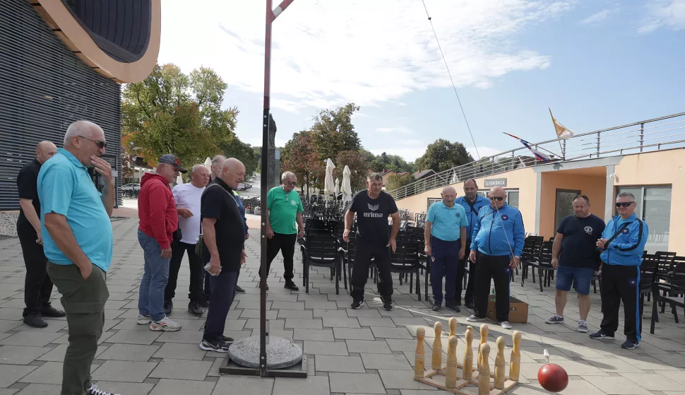 Aljmaš, 26. 09. 2024., Aljmaš, logoraši - igre, druženje bivših logorašaSNIMIO BRUNO JOBST