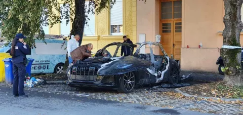 Izgorio automobil u Stepinčevoj ulici u Osijeku