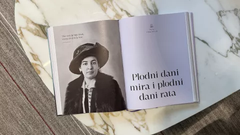 Dora Pejačević, monografija