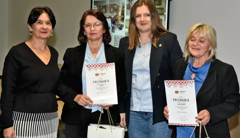 Slavonija...Vinkovci...03.10.2024.Poduzetnički inkubator; svečana dodjela priznanja i nagrada sudionicima akcije Turističke zajednice grada Vinkovaca "Volim Vinkovce" kojom se ocjenjivala uređenost poslovnih i stambenih prostora, izloga, ugostiteljskih objekata te ostalih odgojno-obrazovnih i kulturnih institucija;foto Gordan Panić