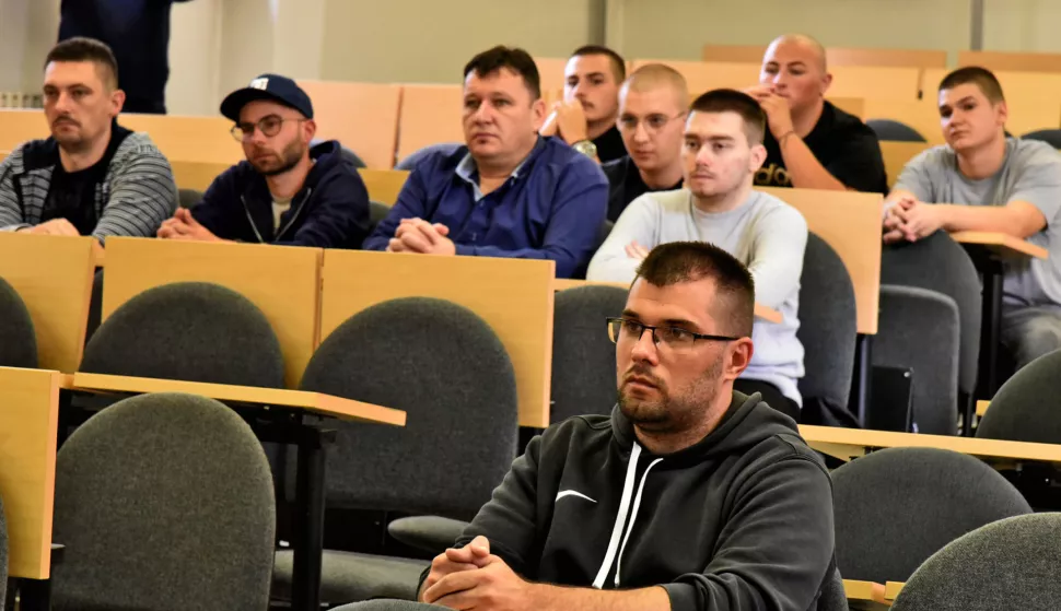 Slavonija...Vinkovci...02.10.2024.Prostorije Glazbene škole Josipa Runjanina; svečani prijem studenata prve godine 5. generacije prijediplomskog stručnog studija Drvne tehnologije u Vinkovcima;foto Gordan Panić