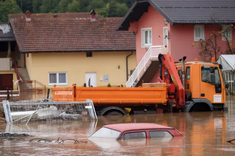 04.10.2024., Kiseljak, Bosna i Hercegovina - Zbog obilnih padalina poplavljene su ulice u Kiseljaku. Photo: Armin Durgut/PIXSELL