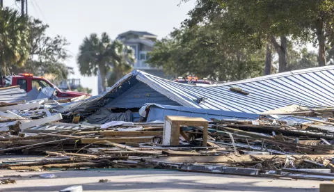 epa11628678 View of damages left behind by Hurricane Helene in Cedar Key, Florida, USA, 27 September 2024. The storm hit the Gulf Coast of Florida as a Category 4 hurricane overnight, leaving millions of homes without power. According to the National Hurricane Center, Helene was downgraded to a tropical storm as it moves northward. EPA/CRISTOBAL HERRERA-ULASHKEVICH