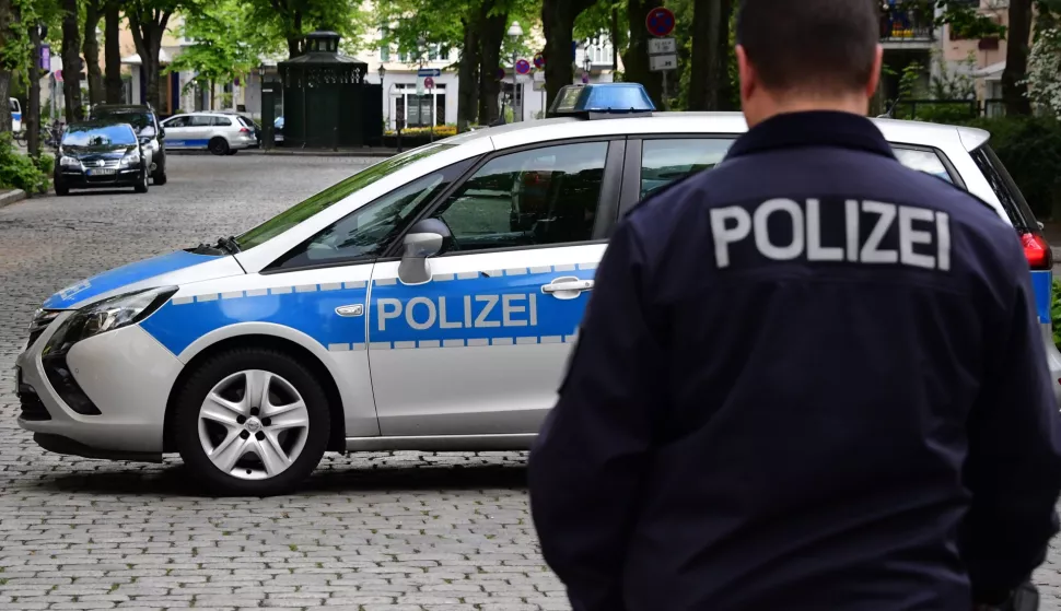 epa07558745 Police block a street in Berlin, Germany, 09 May 2019. According to the police, a 100 kilogram World War II bomb was discovered during construction work. A 500-metre barrier circle was set up around the site. Police is evacuating the inabitants. EPA/CLEMENS BILAN