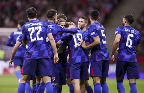 Varšava, 15.10.2024 - Utakmica 4. kola Lige nacija između reprezentacija Poljske i Hrvatske na stadionu Narodowy u Varšavi. Na slici hrvatski nogoemtaši slave postignuti zgoditak.foto HINA/ Danijel KASAP/ ds