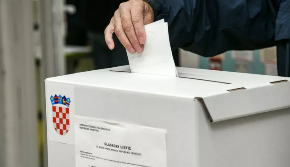 22.12.2019., Zagreb - U 7 sati ujutro otvorila su se biracka mjesta za izbor predsjednika Republike Hrvatske.Photo: Josip Regovic/PIXSELL