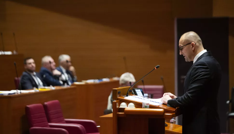 Varšava, 22.10.2024. - Konferencija za medije Marijana Pavličeka u saboru. Na fotografiji Ivan Anušić. foto HINA/ Daniel KASAP/ dk