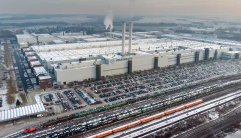 epa07312440 An exterior view of the Volkswagen (VW) vehicle factory in Zwickau taken with a drone, Germany, 23 January 2019. The VW Golf car is produced at the VW plant in Zwickau. EPA/UWE MEINHOLD