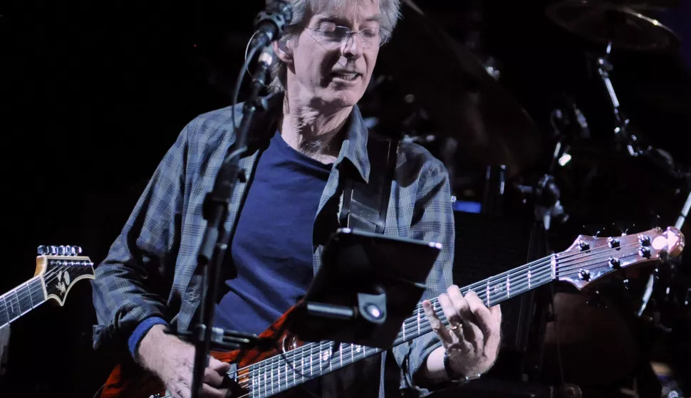 Phil Lesh, Grateful Dead co-founder and bassist, performs at the Fare Thee Well: Celebrating 50 Years of the Grateful Dead concert in Santa Clara. Lesh passed away on October 25, 2024 at the age of 84. (Photo by Paul Hennessy/SOPA Images/Sipa USA) Photo: SOPA Images/SIPA USA