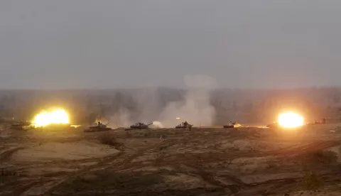 epa07114266 Soldiers take part in gunnery shoot-off between the Enhanced Forward Presence nations at the military exercise Iron Tomahawk in Adazi Military Base, Latvia, 23 October 2018. The countries participating in the military exercise are Germany, Spain, Poland, UK and the US. EPA/VALDA KALNINA