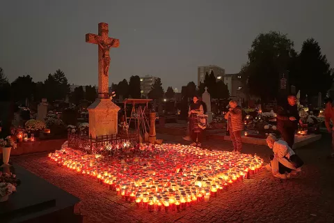 Osijek, 31. 10. 2022, groblje Sv. Ane, Anino groblje, Svi sveti, nocne fotografije, ilustracijeSNIMIO BRUNO JOBST