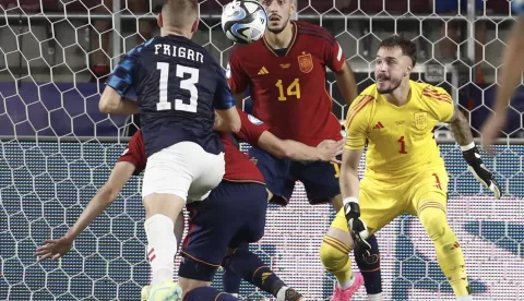 epa10710128 Spain's goalkeeper Arnau Tenas (R) in action against Croatia's Matija Frigan (L) during the UEFA Under-21 Championship group stage match between Spain and Croatia in Bucharest, Romania, 24 June 2023. EPA/Robert Ghement