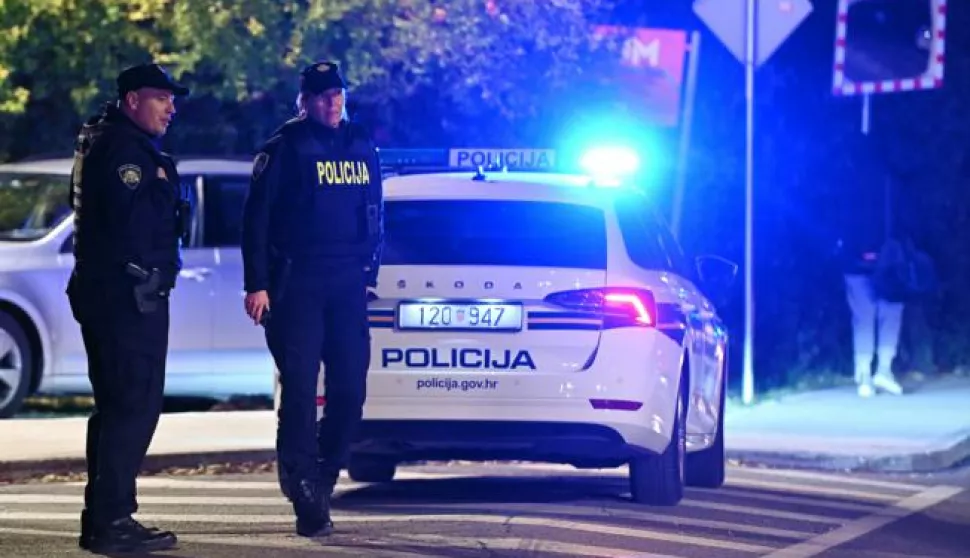 Split, 30.11.2022. - Policija blokirala izlaze iz grada. Na slici bokada pokraj Solina. foto HINA/ Mario STRMOTIĆ/ ms