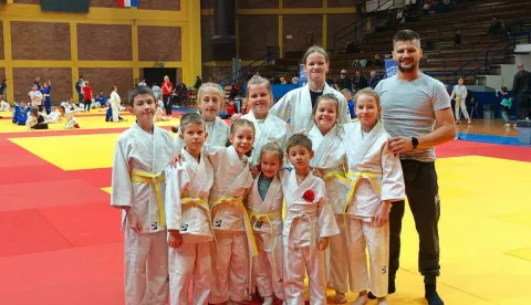 BELIŠĆENa 28. međunarodnom judo kupu Maksimira u Zagrebu Judo klub Sankaku nastupio je s 8 natjecatelja, a vratili su se s čak pet medalja. Prvo zlato za klub osvojila je Anja DevčićSTUDENI 2024.