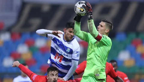 12.12.2020., Gradski stadion, Velika Gorica - Hrvatski Telekom Prva liga, 15. kolo, HNK Gorica - NK Osijek. Ramon Mierez; Kristijan Kahlina Photo: Marko Prpic/PIXSELL