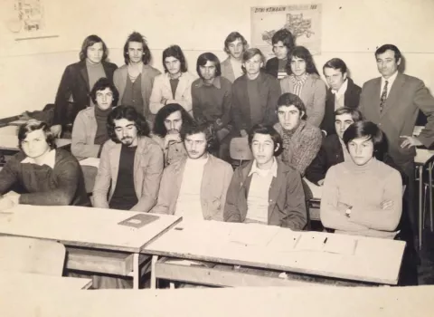 VINKOVCIUčenici vinkovačke Poljoprivredno-tehničke skole, strojarski smjer, koji su maturirali 1974. godine, danas vremešna, prosijeda gospoda s tek kojim kilogramom viška, proslavili su 50 godina mature. 12. stdenoga 2024.