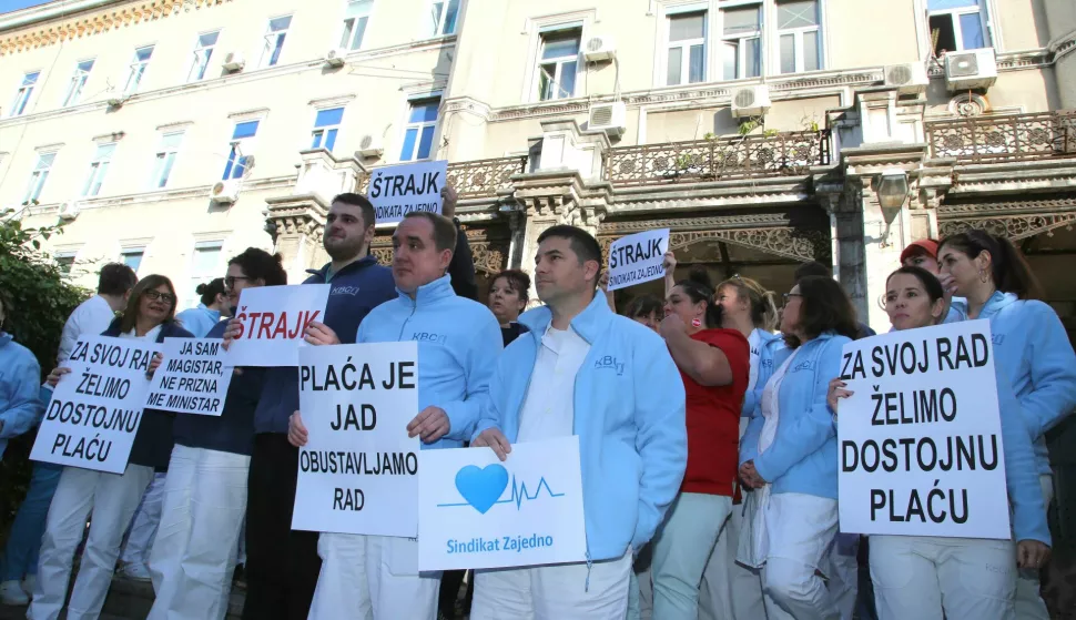 Rijeka,11.11.2024.- u organizaciji Sindikata Zajedno u ponedjelkak je u rije?kom KBC-u odr?an po?etak ?trajka zbog nezadovoljstva urdbom o koeficijentima.