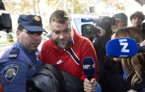 Zagreb, 15.11.2024 - Bivši ministar zdravstva Vili Beorš, Saša Pozder privedeni su istražnom sucu na Županijskom sudu u Zagrebu. Na slici Saša Pozder.foto HINA/ Damir SENČAR/ ds