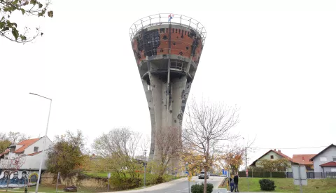 Vukovar, 14. 11. 2024., Vukovar - reportaža, vodotoranj, pastoralni centar, imena poginulih ploča, hotel Dunav, centar grada, memorijalno grobljeSNIMIO BRUNO JOBST