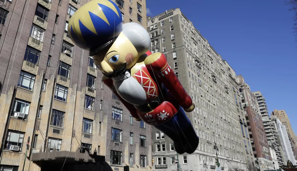 epa07183246 The Universal Nutcracker balloon floats down Central Park West during the Macy's 92nd Annual Thanksgiving Day Parade in New York, New York, USA, 22 November 2018. The annual parade, which began in 1924, features giant balloons of characters from popular culture floating above the streets of Manhattan. EPA/JASON SZENES