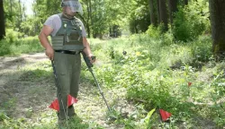 02.05.2012.,Osijek - Pirotehnicari zapocinju unistavanje preko 1000 mina i eksplozivnih sredstava pronadjenih u okolici Osijeka, a pretpostavlja se da je na tom dijelu jedno od najvecih minskih polja u Hrvatskoj,Photo: Davor Javorovic/PIXSELL------četiri stupca novosti