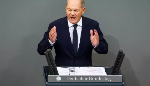 epa11718332 German Chancellor Olaf Scholz delivers a speech at the German Parliament Bundestag in Berlin, Germany, 13 November 2024. German Chancellor Scholz delivered a government statement on the current political situation. EPA/FILIP SINGER