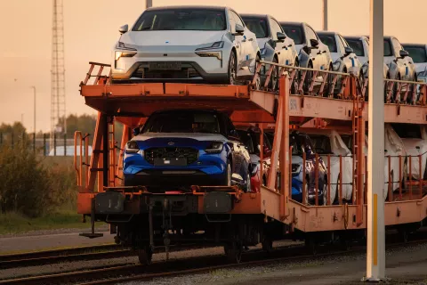 epa11687566 Cars on a transport train parked around ICO International Car Operators inlet terminals at the port in Zeebrugge, Belgium, 27 October 2024, as EU tariffs on Chinese electric vehicles come into force. The ICO is a global market leader at the port, handling and storing roll-on/roll-off cargo on its various deep-sea terminals. EPA/OLIVIER MATTHYS