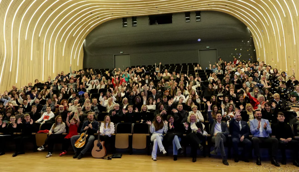 Osijek, 25. 11. 2024, Kulturni centar Osijek, dvorana Franjo Krežma. Nagrađivanje učenika mentora i najboljih odgojno-obrazovnih djelatnika s područja grada Osijeka.snimio GOJKO MITIĆ