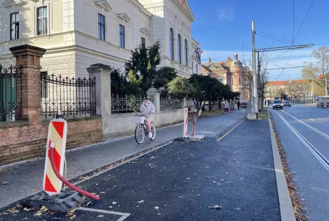 Osijek, 25. 11. 2024., Europska avenija, izmještnje, tramvajska stanica, radovi, kod HGK, južna strana SNIMIO BRUNO JOBST