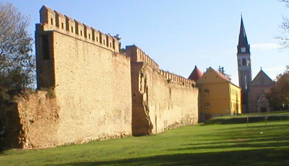 , Ilocke zidine, kurija i crkva sv. Ivana Kapistrana, Ilok,