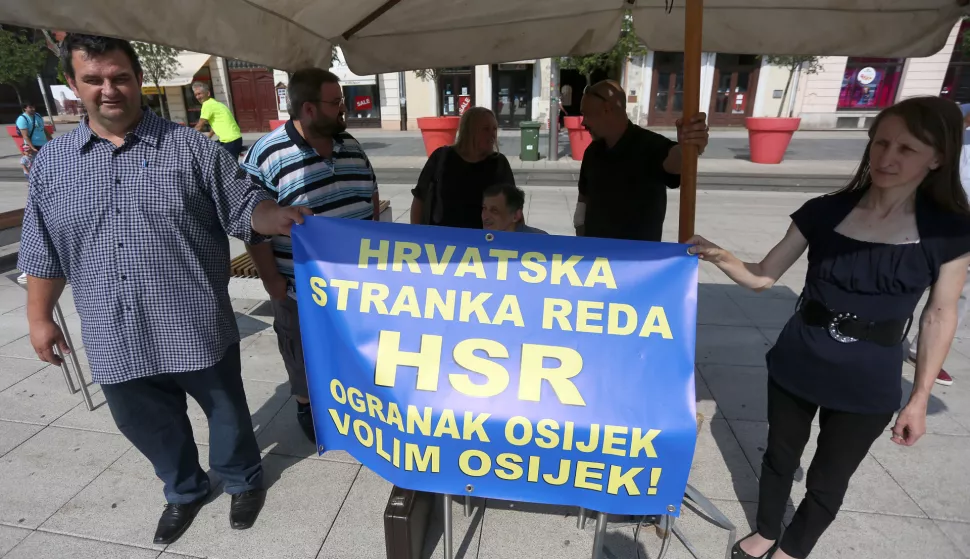 Snimio Davor KIBEL, Osijek, 21.07.2018. Trg Ante Starčevića, Predstavljanje Hrvatske stranke reda