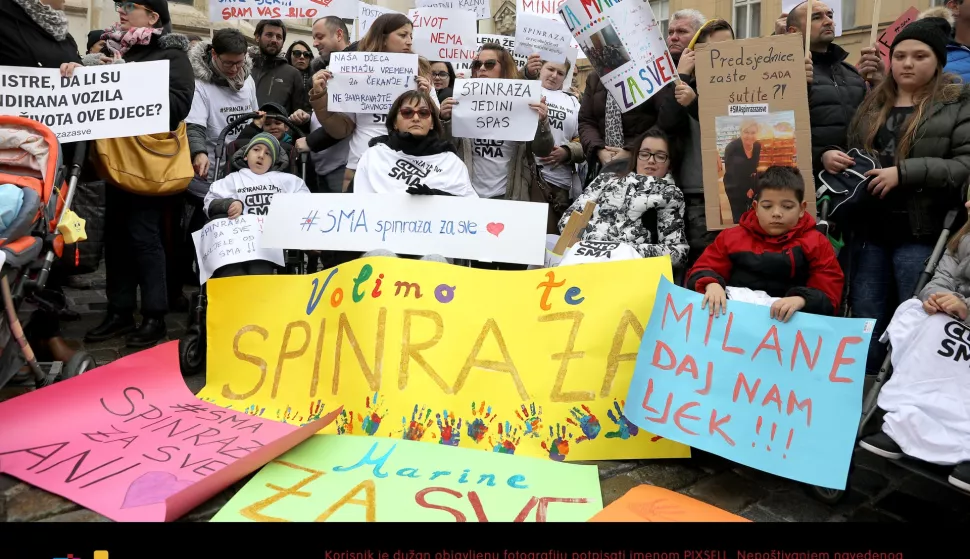 30.11.2017., Zagreb - Koalicija udruga u zdravstvu organizirala je na Trgu svetog Marka prosvjed kao rekaciju na uskratu sredstava za nabavku lijeka Spinraza. Photo: Patrik Macek/PIXSELL