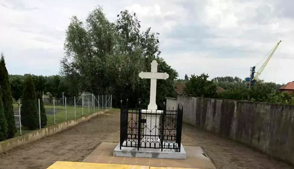 Pravoslavni kriz na Suvatovu, obnovljen 2016.