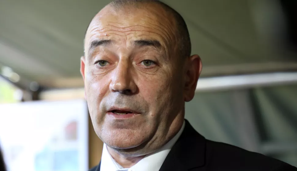 Zagreb, 17.9.2018. - - Ministarstvo hrvatskih branitelja predstavilo je aktivnosti Uprave za zatočene i nestale vezane uz terenska istraivanja i ekshumaciju rtava na lokacijama u Gradu Zagrebu koje provodi temeljem Zakona o istraivanju, uređenju i odravanju vojnih groblja, groblja rtava Drugog svjetskog rata i poslijeratnog razdoblja. Događaju su nazočili ministar hrvatskih branitelja Tomo Medved (na fotografiji) i pomoćnik ministra nadlean za Upravu za zatočene i nestale Stjepan Sučić na lokaciji Tukanac 74 - Rasadnik Pepeljarka. foto HINA/ Lana SLIVAR DOMINIĆ/ ml