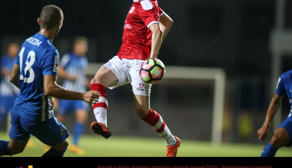 Dino &Scaron;pehar (crveni) prekjučer je za Kukesi postigao tri pogotka