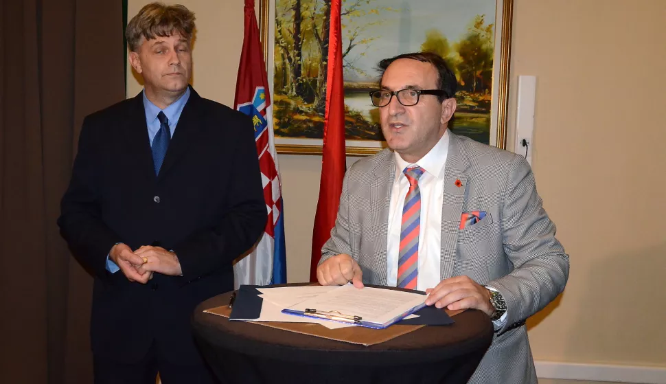 osijek, 1 prosinca 2018, 18.00 sati - albanci, Zoo hotel, Proslava Dana državnosti Republike Albanije 
snimio zdenko pušić