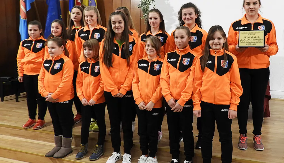 SLATINA, Najuspje&scaron;nija ženska ekipa u 2018. godini je Hrvački kluba Slatina - djevojčice, 01.02.2019. snimio Petar Žarković