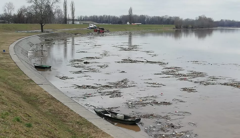 Sava u Županji, veljača 2019. snimila Marija Le&scaron;ić Omerović