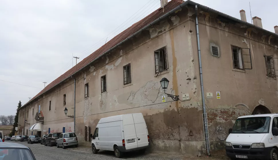 OSIJEK, 15. 02. 2019, OSJEČKA TVRĐA, RAZNI OBJEKTI U OSJEČKOJ TRVĐI, FAKULTETSKA ULICA, VEGA.snimio GOJKO MITIĆ