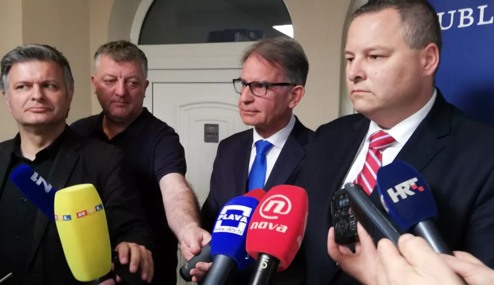 Vinkovci, 23.3.2019. - U susret glavnom dijelu turističke 2019. te ovogodinjih Dana hrvatskog turizma u Slavoniji, ministar turizma Gari Cappelli radno se sastao sa ključnim predstavnicima turističkog sektora Hrvatske. foto HINA/ Goran ČORKALO/ ml