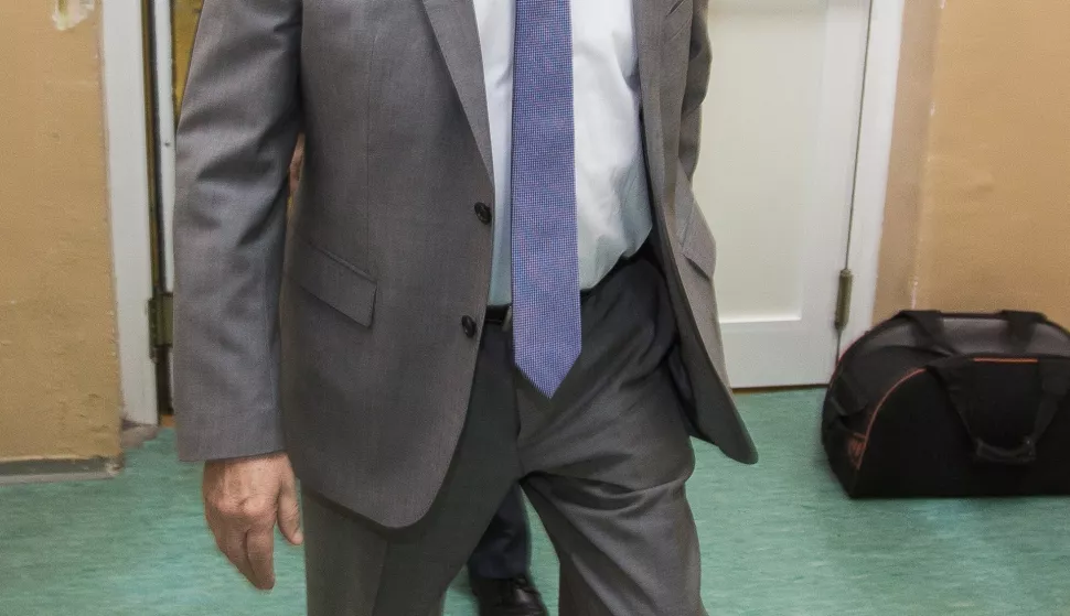 Osijek: Gradonačelnik Ivan Vrkić posjetio je Zavod za urologiju KBC Osijek 22.03.2019., Osijek - Gradonacelnik Ivan Vrkic posjetio je Zavod za urologiju KBC-a Osijek gdje je zajedno s ravnateljem Zeljkom Zubcicem obisao salu za operativno lijecenje urolitijaze cije je opremanje sufinancirao grad Osijek. Photo: Davor Javorovic/PIXSELL