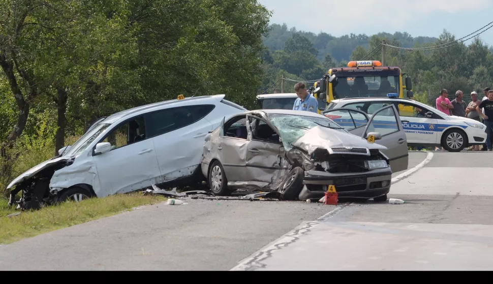 13.07.2019., Vrginmost, Crevarska Strana -Jedna je osoba poginula u sudaru dva automobila u subotu kod mjesta Crevarska Strana u opcini Gvozd,
Photo:Nikola Cutuk/PIXSELL