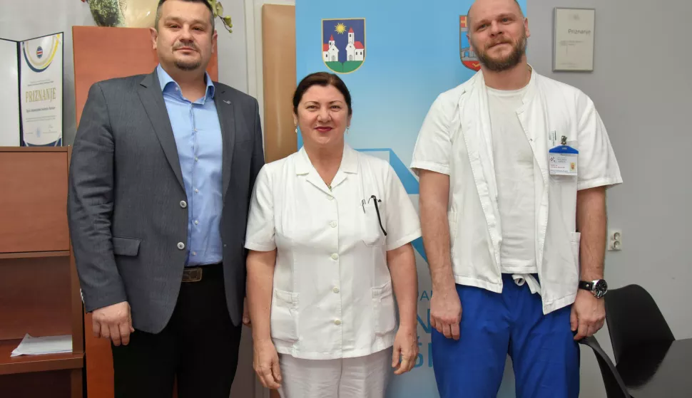 Ravnatelj dr. Hrvoje Šimić i subspecijalisti dr. Blaženka Žužanić - Klapan i dr. Matej Plažanin OŽB Našice