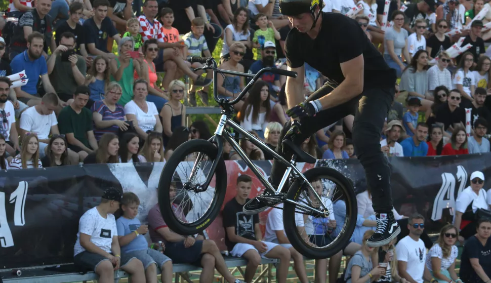 OSIJEK, 08. 06. 2019, LIJEVA OBALA COPACABANA, SKATE PARK. PANNONIAN CHALLENGE XX, BMX DAY, POLUFINALE KFALIFIKACIJE.snimio GOJKO MITIĆ