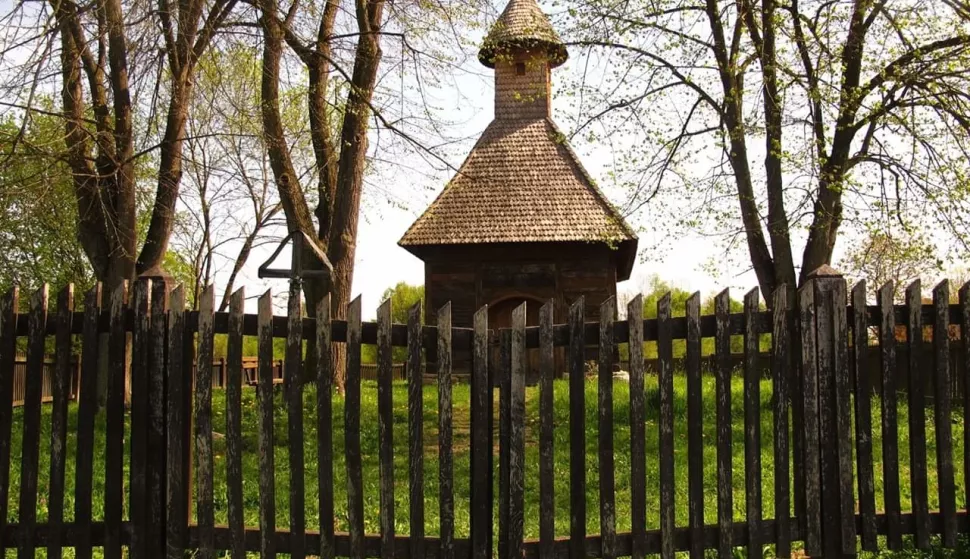 MAGAZIN FESTIVAL SANCTA BARBARA KAPELE DRVENE