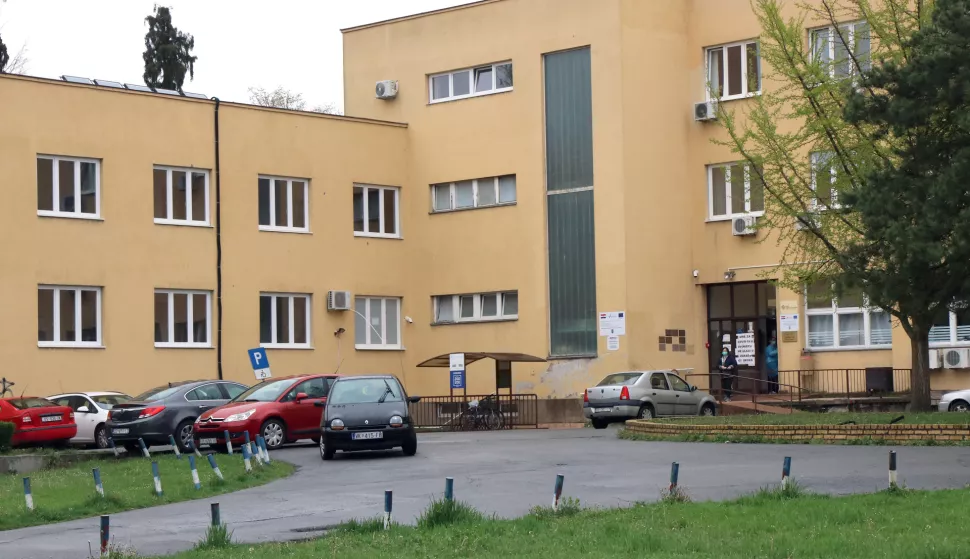 14.04.2020., Osijek - koronavirus, COVID-19, Zgrada Doma zdravlja OsijekFoto: Željko &Scaron;epić